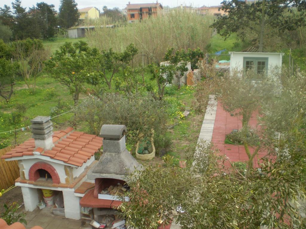Il Giardino Di Emilio Bed & Breakfast Marrùbiu Cameră foto